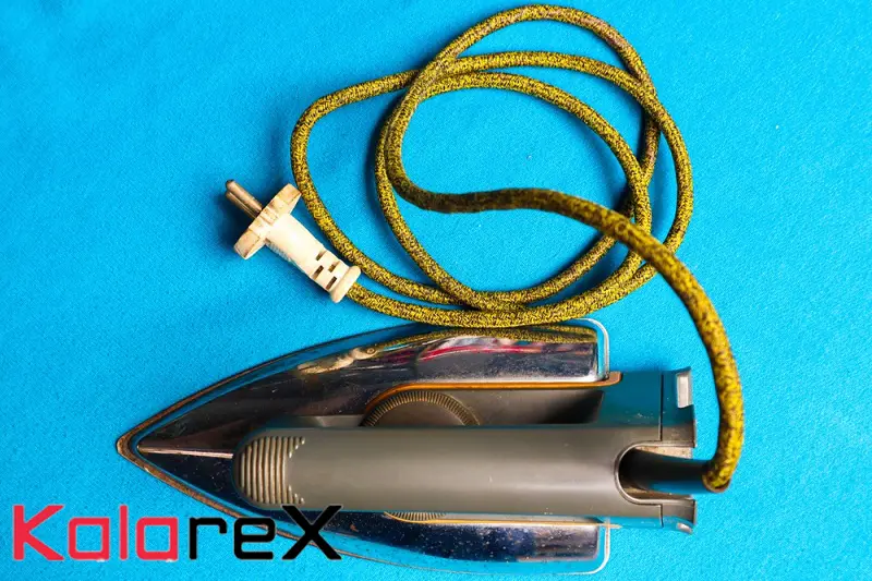 چطور سوختگی کف اتو را تمیز کنیم؟