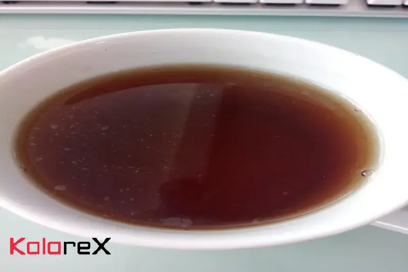 علت چربی روی چای به دلیل استفاده از چای عطری